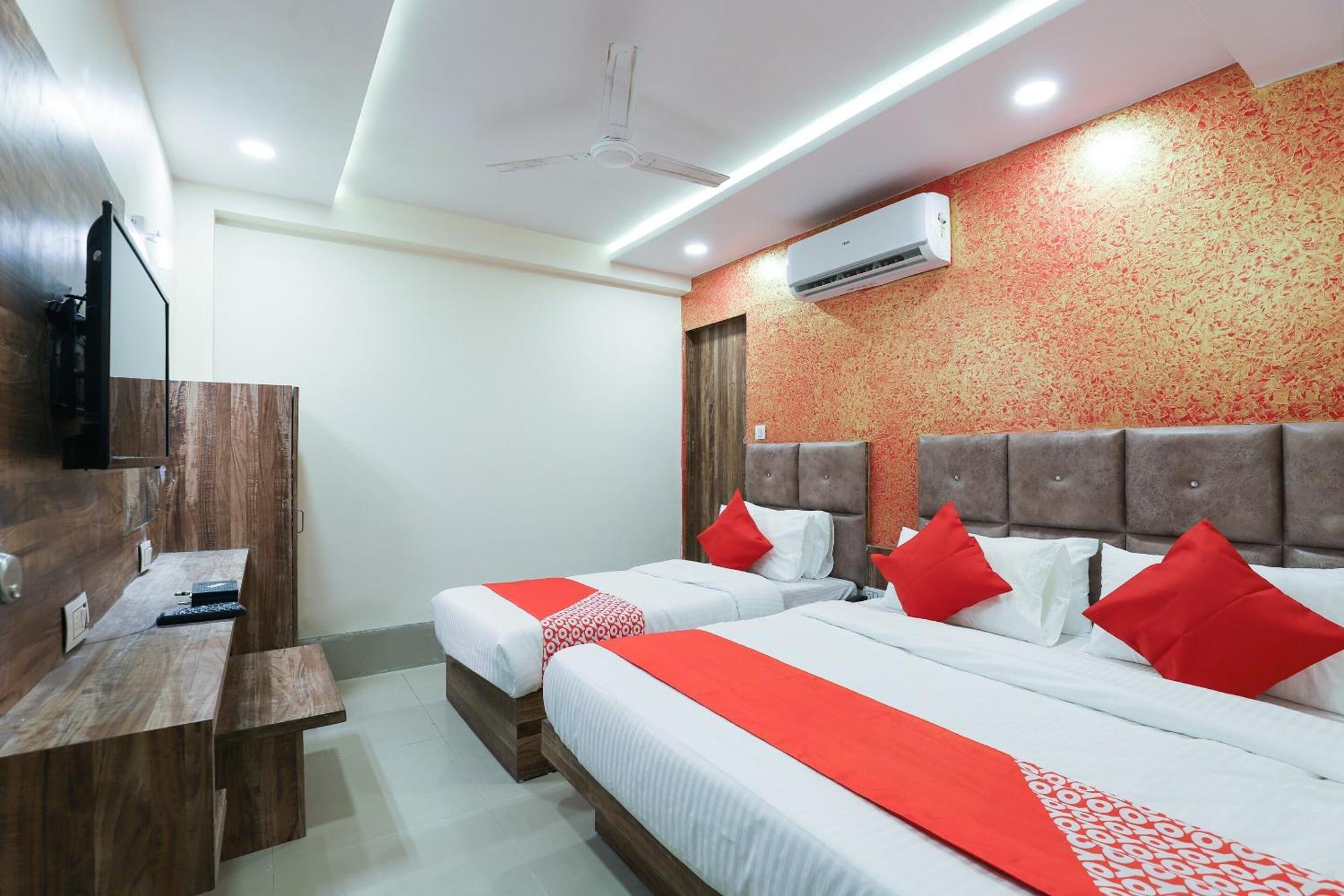 Hotel O Dream Stay Sarkhej Eksteriør billede