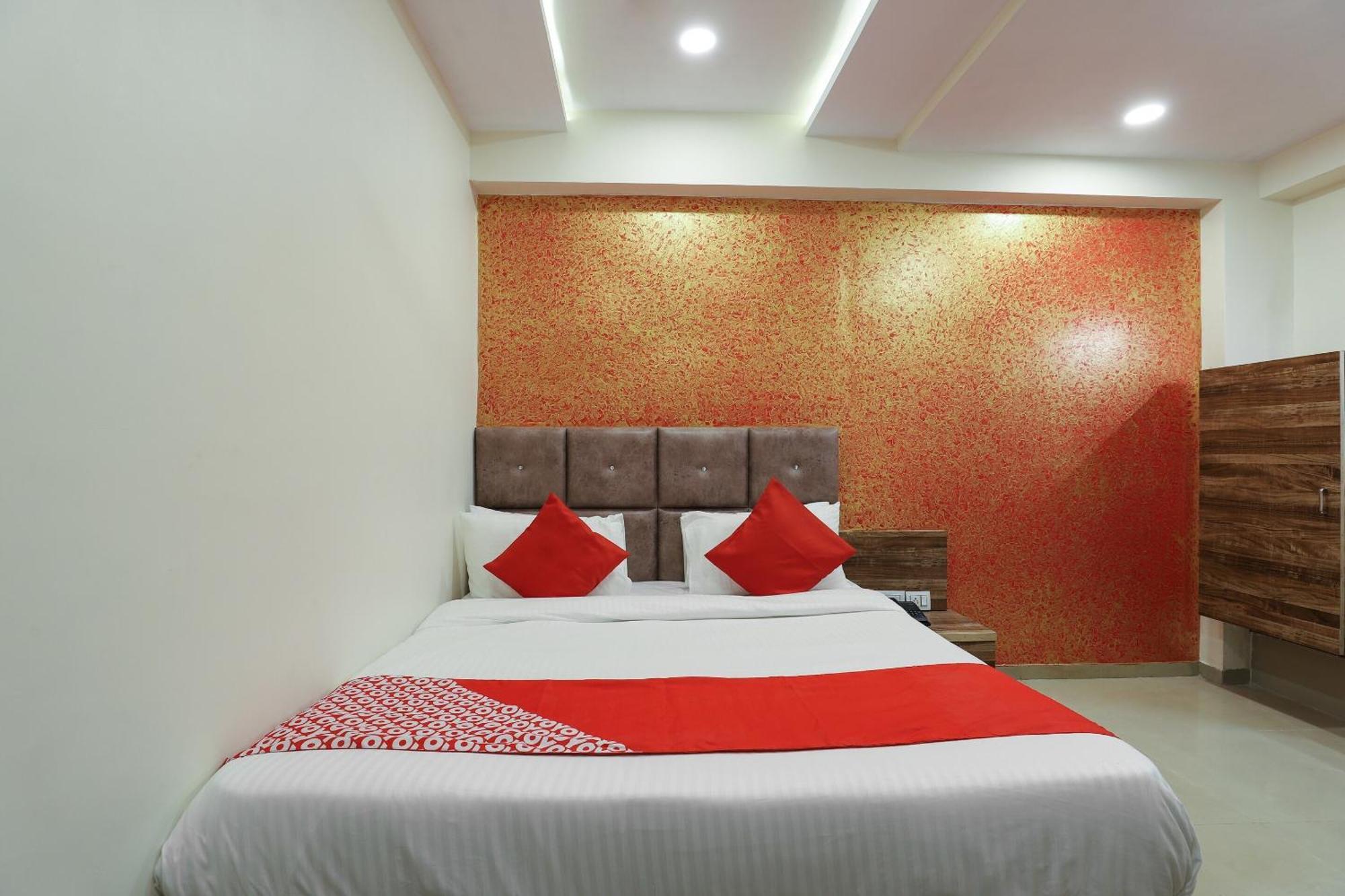 Hotel O Dream Stay Sarkhej Eksteriør billede