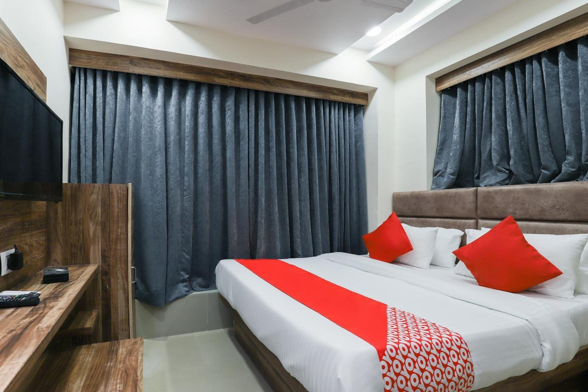 Hotel O Dream Stay Sarkhej Eksteriør billede